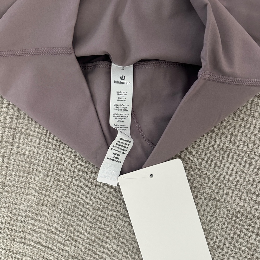 Lululemon Matching Set. - Picture 2 of 3